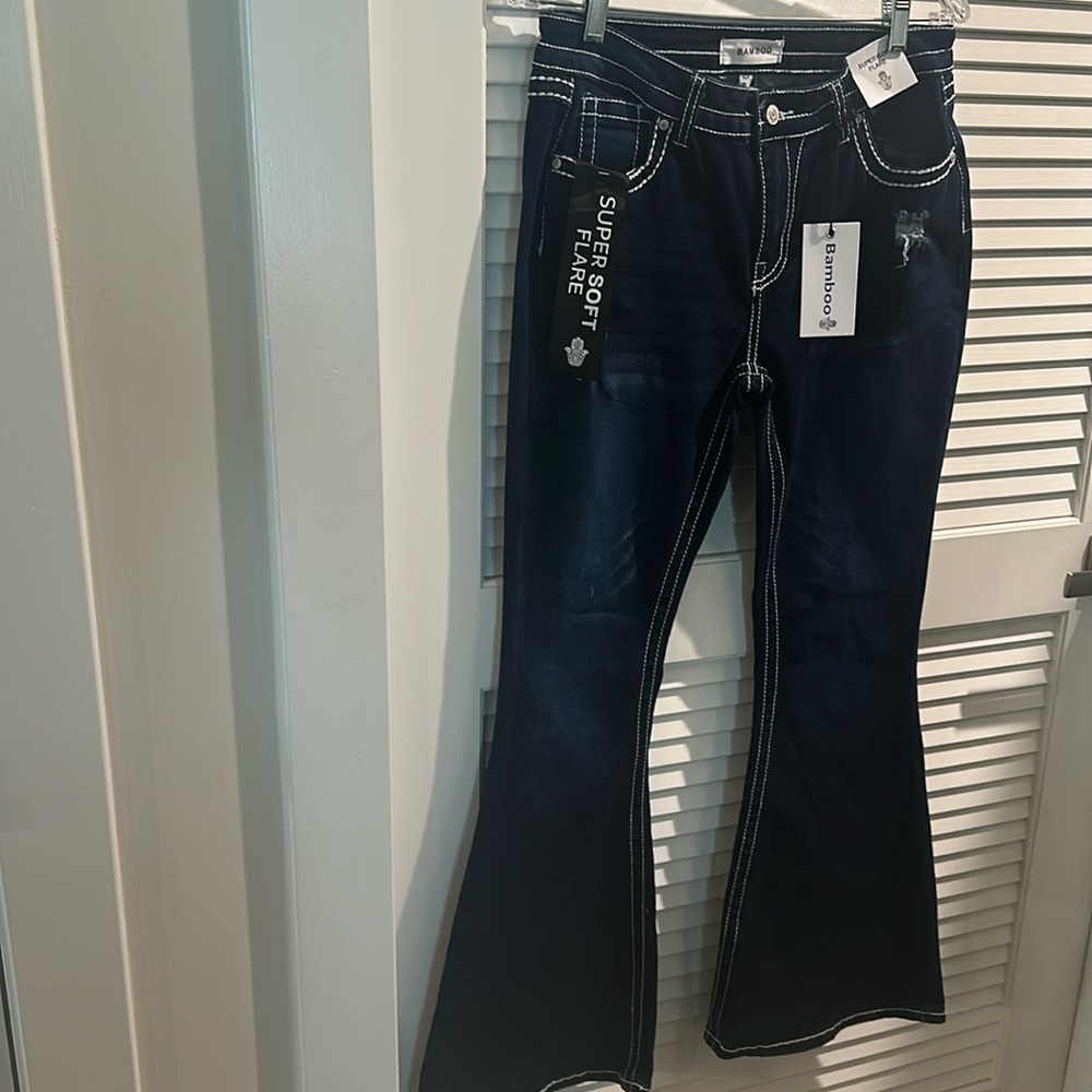 NWT Bamboo Super Soft Flare Legs Blue Jeans with Flap Jeweled Back Pockets - 11
